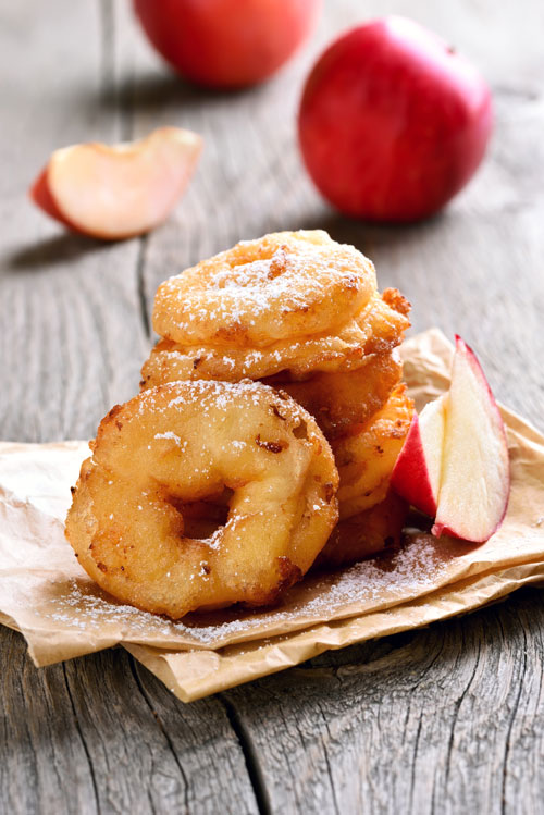 apple-rings-over-baking-paper-2025-01-08-23-51-39-utc